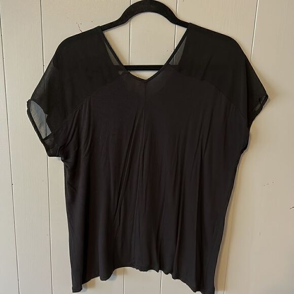14th & Union Black Sheer Shoulder Top Size Small - Picture 3 of 3